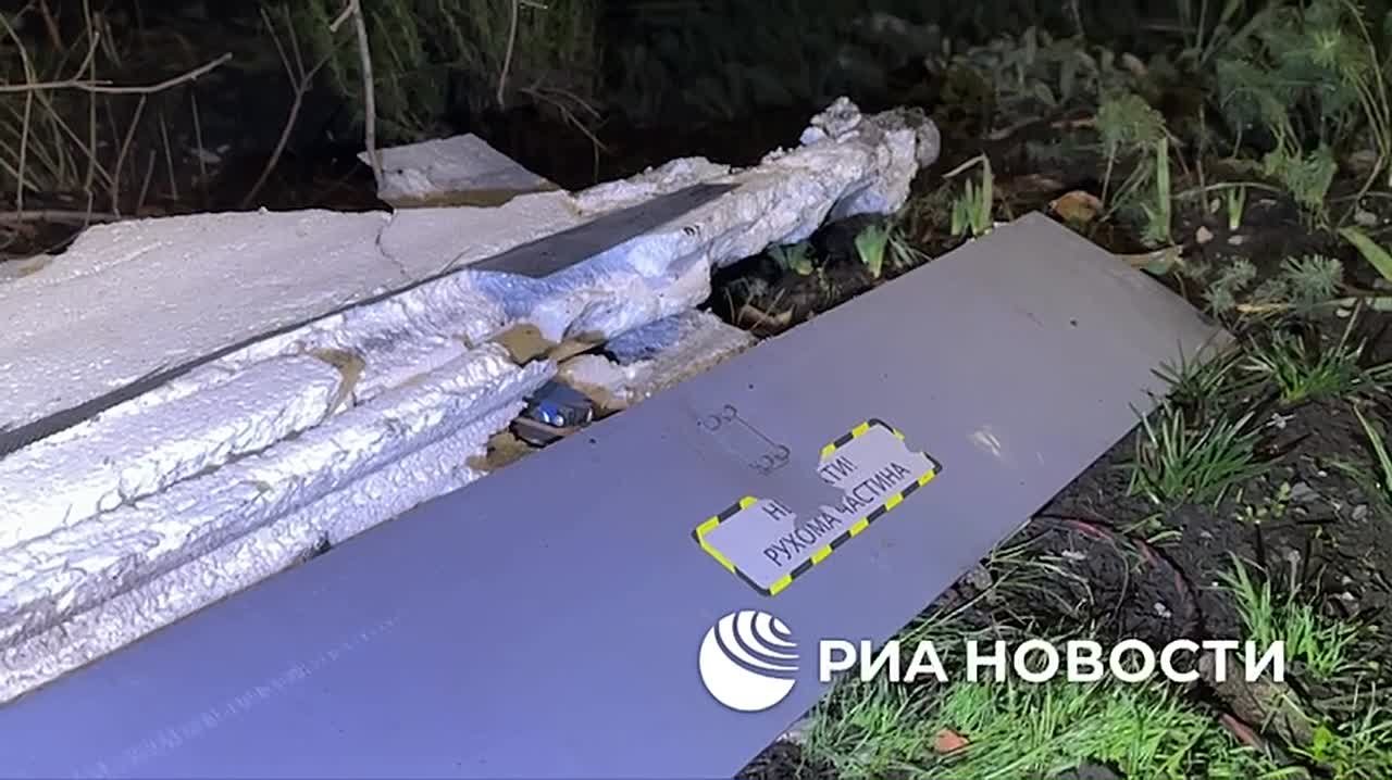 Дрон ВСУ ударил в крышу двухэтажного дома в Донецке, в результате чего разрушена по меньшей мере одна квартира