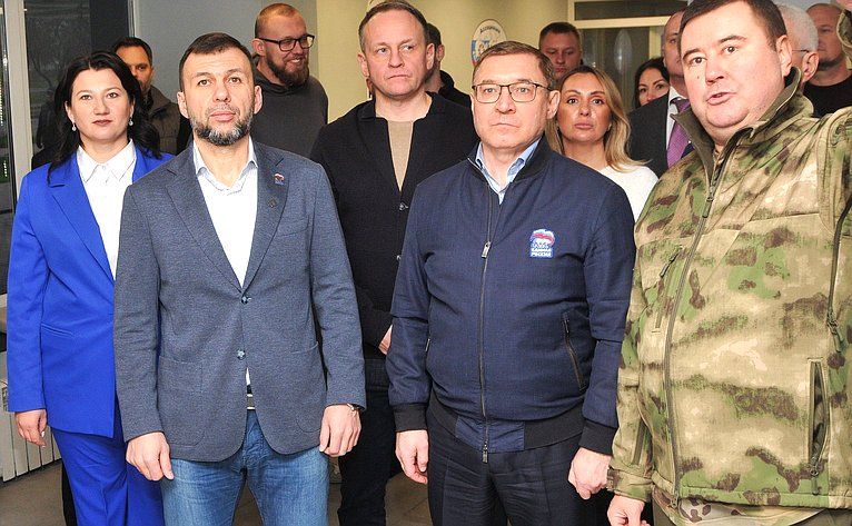 В. Якушев и Д. Пушилин открыли музей «Поле битвы: Мариуполь» в ДНР