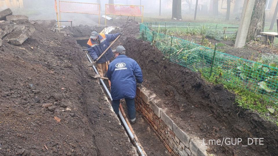 СПЕЦИАЛИСТАМИ ДОНЕЦКОГО ФИЛИАЛА «ДОНБАССТЕПЛОЭНЕРГО» ВЫПОЛНЕНА ЗАМЕНА АВАРИЙНОГО УЧАСТКА ТЕПЛОТРАССЫ В КУЙБЫШЕВСКОМ РАЙОНЕ