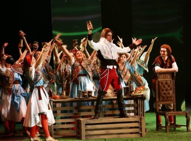 Опера «Дон Жуан», спектакль «Зимы не будет» и «Новогодний рок на струнах»: Афиша мероприятий в Донецке на декабрь 2025