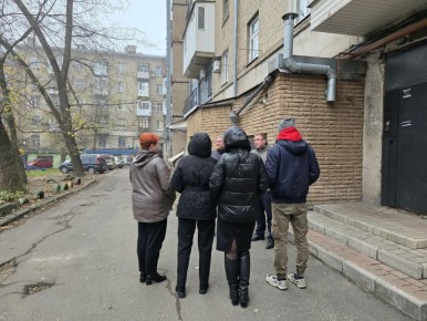 По поручению Главы ДНР Дениса Пушилина в Ворошиловском внутригордском районе продолжаются встречи с населением