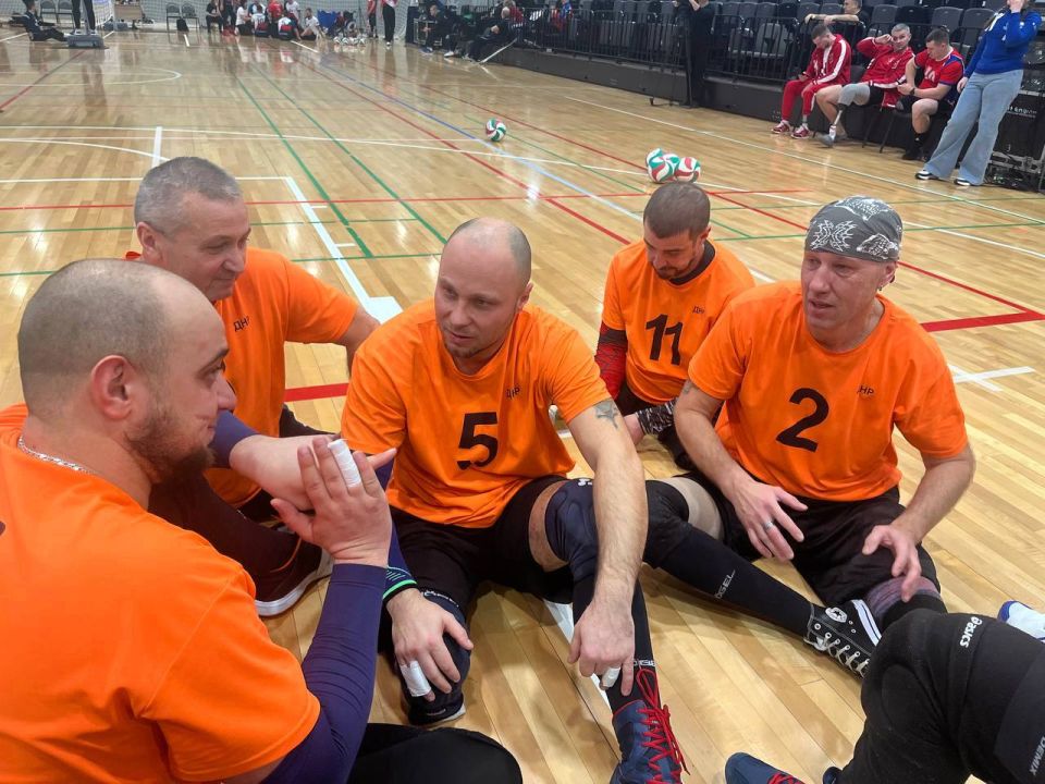 Второй день Всероссийского «Кубка Защитников Отечества» по волейболу сидя, и снова триумф команды из Донецкой Народной Республики