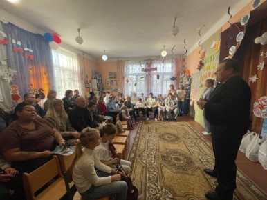  :       ,         ,         -    ...