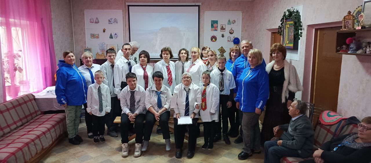 Сегодня, 3 декабря 2025 года, в связи с Международным днём инвалидов, депутат Донецкого городского Совета ДНР Михаил Рыбаков совместно с управляющим делами Управы Людмилой Аринович и активистами партии Единая Россия посетили...