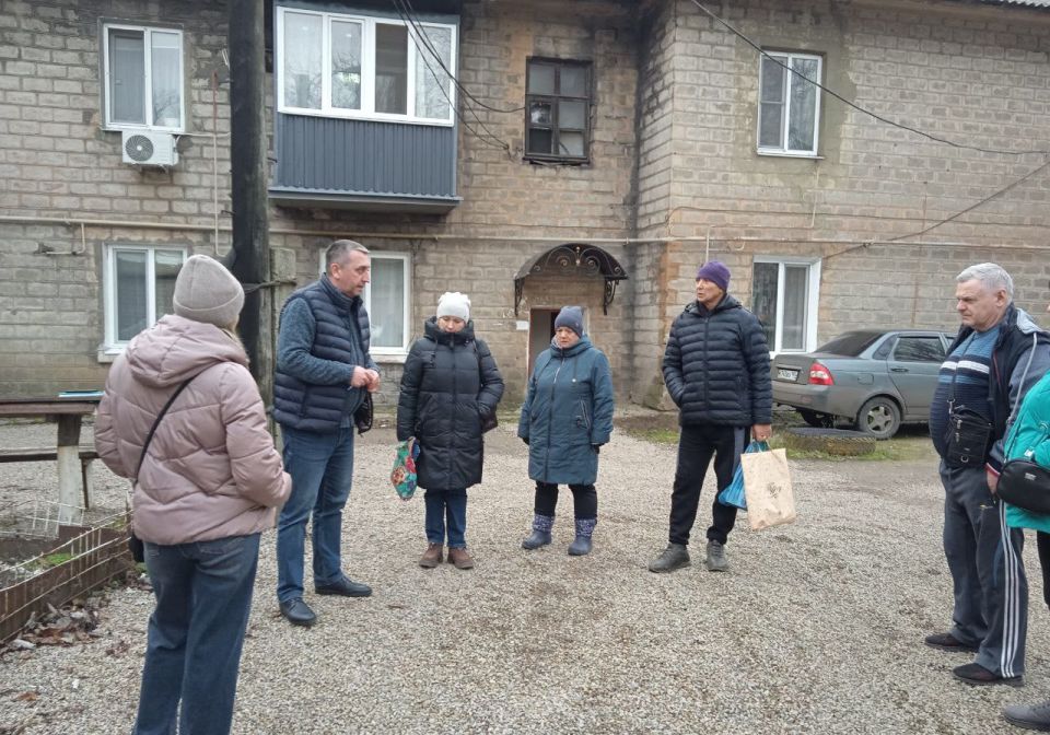 �������, 4 ������� 2025 ����, �� ��������� ����� ���������� ������ ��������, ����������� ������������ ������ ����� ������� ������ ������� � �������� �� ������: ��. ������, 200