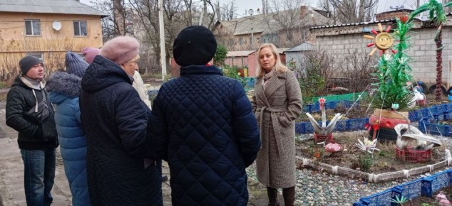 Сегодня, 4 декабря, в рамках реализации проекта «УПРАВДОМ» партии Единая Россия руководитель Управы Петровского внутригородского района Администрации городского округа Донецк Наталья Бегуненко совместно с заместителем главы...