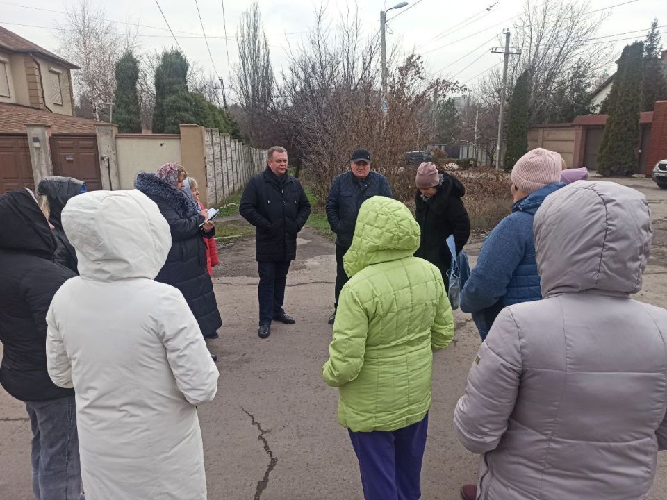  :                 5- 