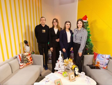 #НашиГости. Сегодня в нашей студии были: Яна Владиславовна Гапченко — начальник отделения № 1 МФЦ ДНР г. Донецк Анна Владиславовна Шкиндер — начальник отделения № 3 МФЦ ДНР г. Донецк. Ответы на часто задаваемые вопросы о...