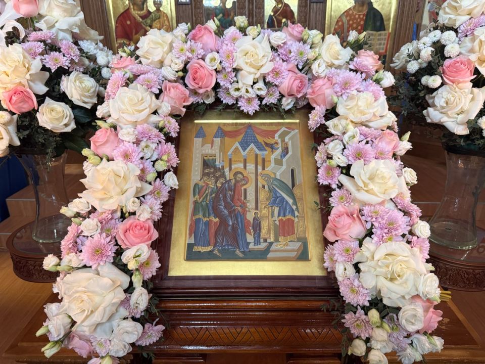 Введение во храм Пресвятой Богородицы - престольный праздник Свято-Введенского храма м-на Текстильщик г.Донецка