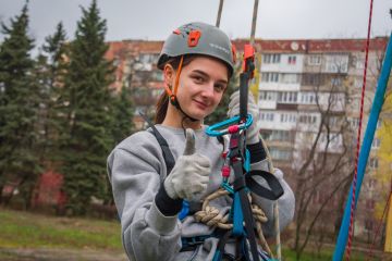 Добровольцы Донецкого РО ВСКС провели мастер-класс по высотной подготовке для студентов-спасателей из ГБПОУ «Донецкий профессионально-педагогический колледж»