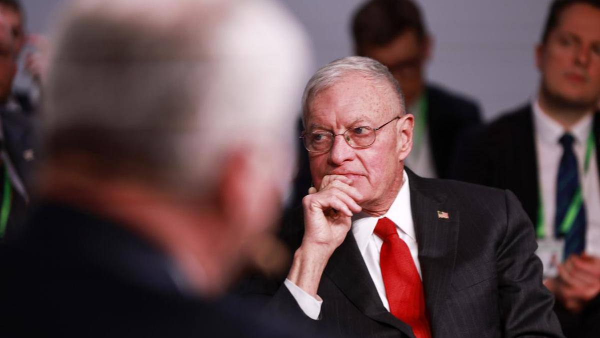 Завершение украинского конфликта близко, но по-прежнему остается вопрос принадлежности Запорожской атомной электростанции (ЗАЭС) и территории ДНР, заявил специальный посланник президента США по Украине Кит Келлог