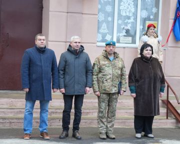 Олег Трофимов: Донецкой школе №152 присвоили имя Героев-десантников