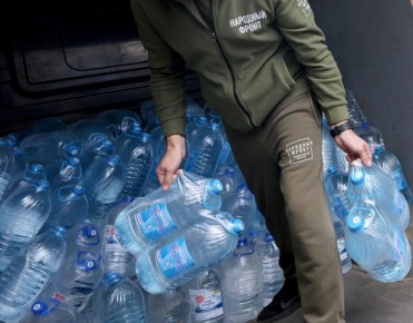 Народный фронт доставил жителям ДНР тысячу тонн питьевой воды