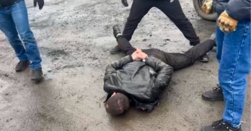 Первый заместитель главы администрации Снежного (ДНР) задержан при получении многомиллионной взятки