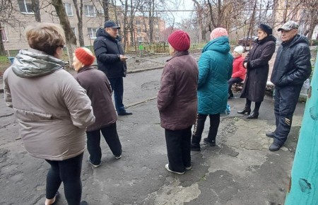 Валентин Левченко: По поручению Главы Республики Дениса Пушилина и в рамках проекта «УПРАВДОМ», реализуемого партией «Единая Россия», провел сегодня встречу с жителями ЖСК «Мир-76»