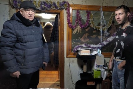 Наталья Бегуненко: Сегодня, 11 декабря, первый заместитель руководителя Управы Петровского внутригородского района Администрации г.о. Донецк Юрий Плахутин совместно с Фондом «Защитники Отечества» посетили участника...