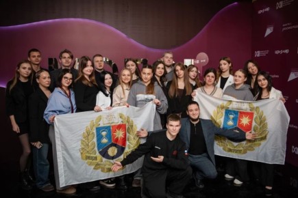 В ДНР подвели итоги работы за 2025 год в сфере молодежной политики