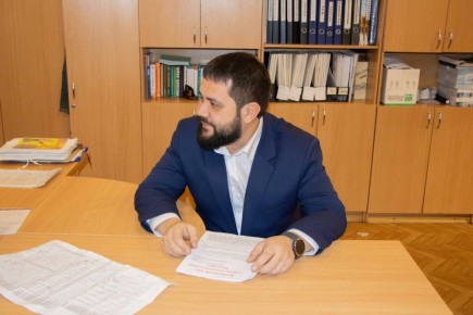 Георгий Селезнев провел для донецких школьников урок, посвященный Дню Конституции России