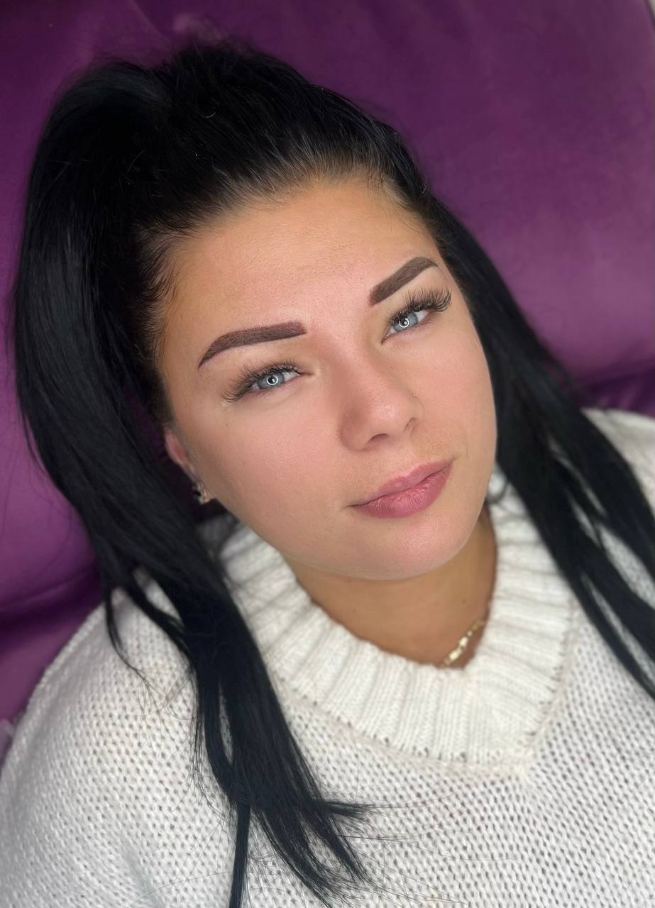 Донецк Текстильщик. Сертифицированный мастер перманентного макияжа бровей и губ приглашает Вас подчеркнуть природную красоту с помощью перманента