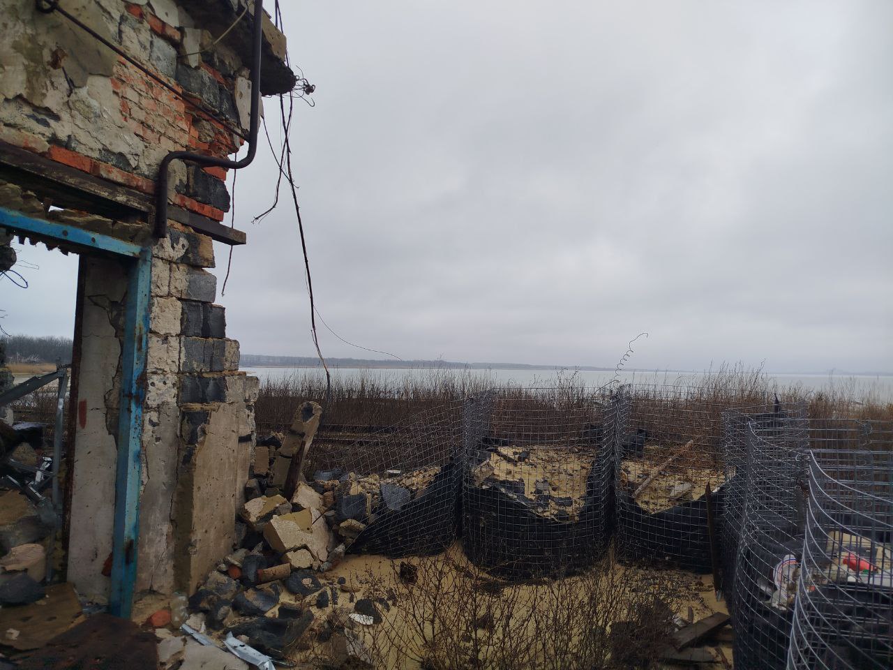 Будут восстанавливать: на Кураховском водохранилище обследовали разрушенную ВСУ дамбу