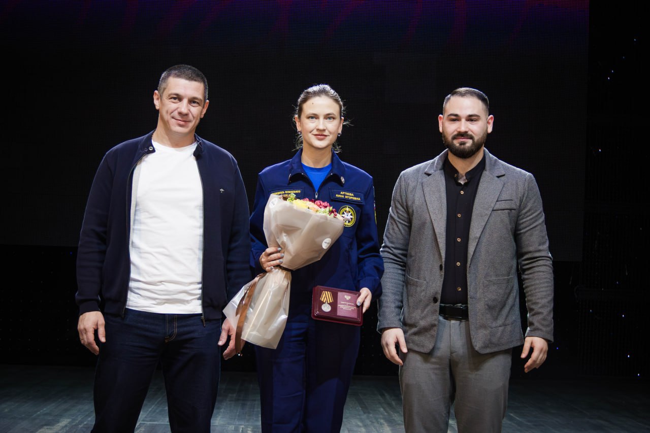 Руководитель Донецкого РО ВСКС Анна Артеева отмечена государственной наградой Донецкой Народной Республики