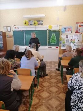 Депутат Донецкого городского совета Лилия Ошурко провела встречу с рабочим коллективом