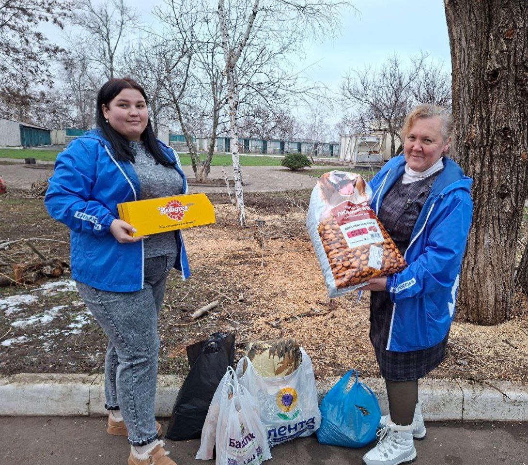 Валентин Левченко: В рамках партийного проекта «Защита животного мира» всероссийской политической партии «Единая Россия» сотрудники Управы посетили приют для животных «Пиф» и передали собранные активистами-единороссами корма...