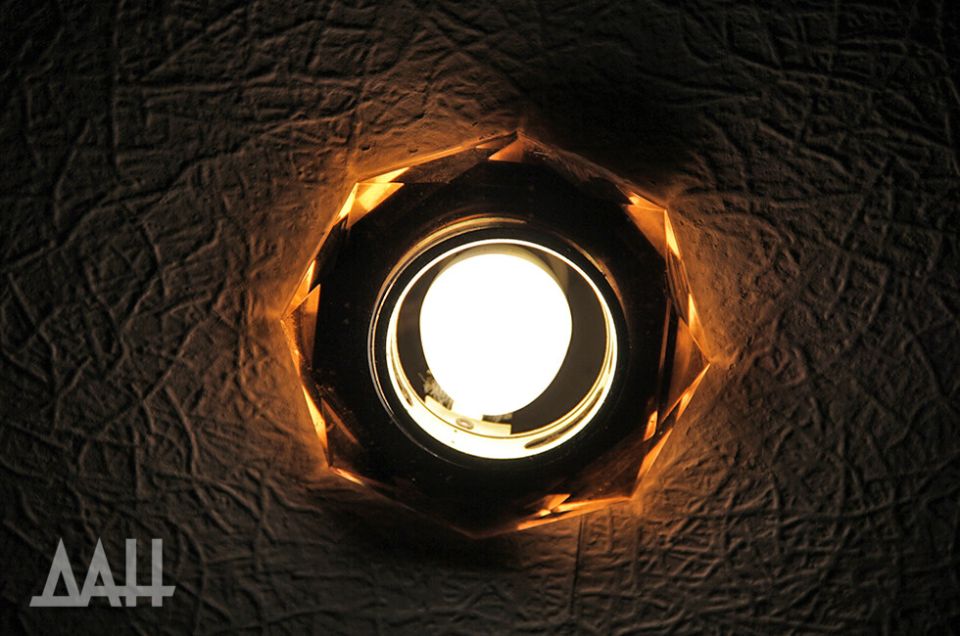 Почти 25 тыс. абонентов на западе Донецка остались без электроснабжения