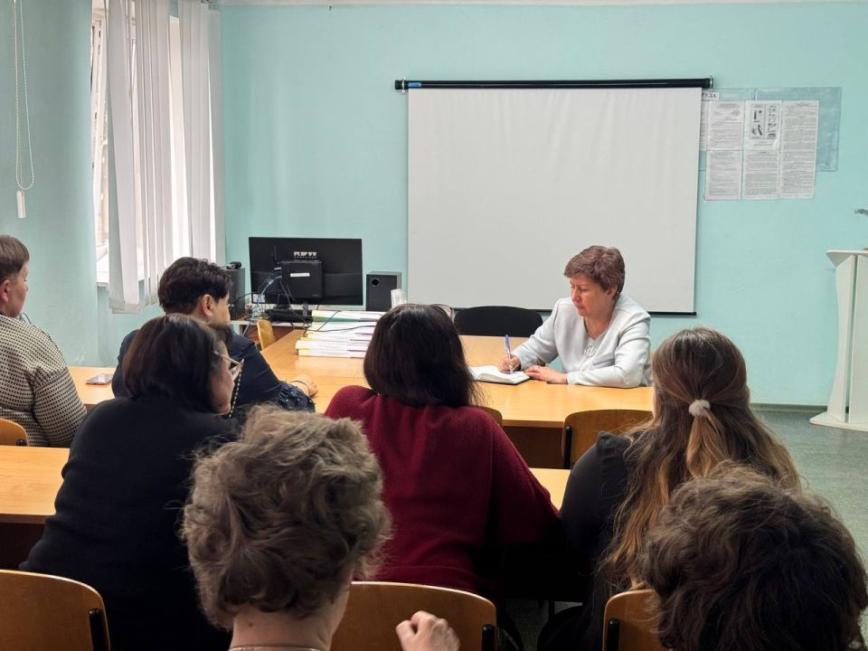 Елена Рязанцева: В Донецком техникуме бытового обслуживания и торговли обсудили наболевшие вопросы