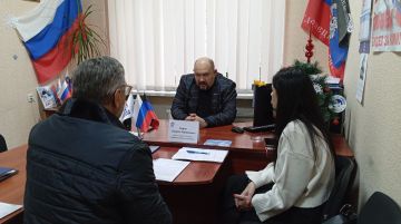 Андрей Боряк провёл прием граждан в Общественной приёмной Председателя партии «Единая Россия» в Калининском районе Донецка