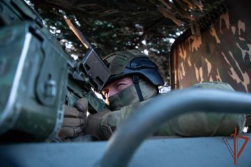 В ДНР росгвардейцы уничтожили украинский беспилотник (видео)