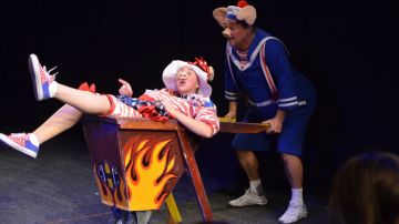 «Три поросёнка»: урок единства