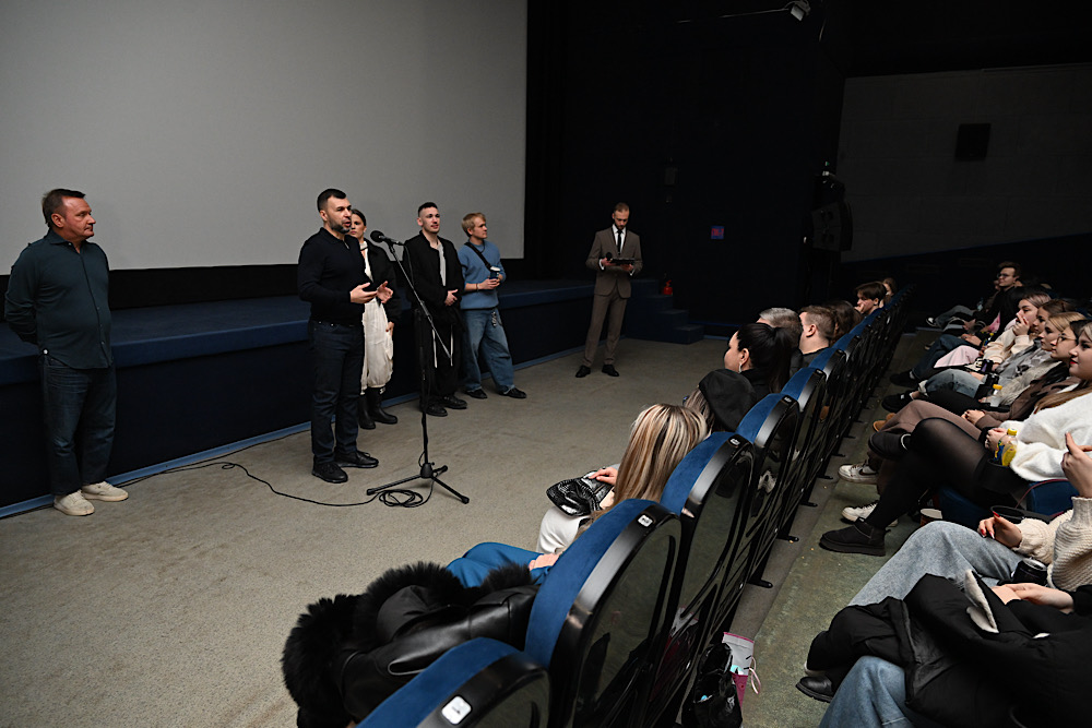 Денис Пушилин посетил предпремьерный показ сериала «Ландыши. Вторая весна»