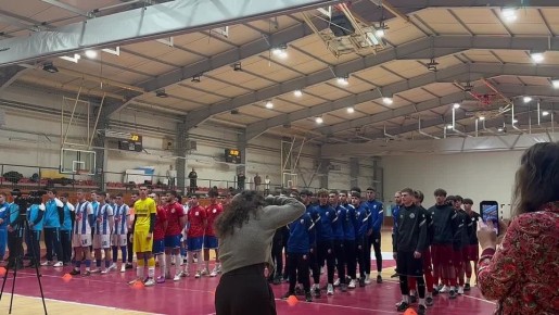 ��������� �������: � �������� ��������� ������������� ����� ������ � ���������� ��������� ������ � �������� ������ �� 6 �����