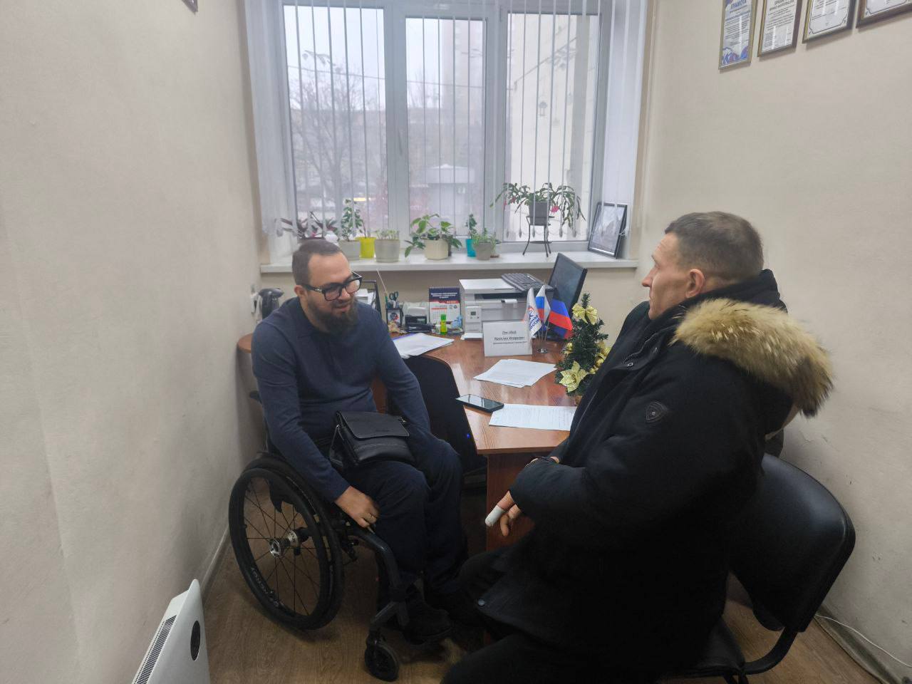 Сегодня, 22 декабря, в общественной приёмной Партии «Единая Россия» Ворошиловского внутригородского района города Донецка состоялся прием граждан