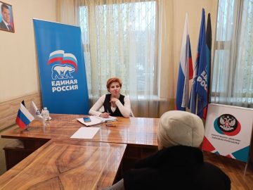 Валентин Левченко: Сегодня в общественной приемной партии "Единая Россия" Киевского района г.Донецка депутат Донецкого городского совета Татьяна Шаповал провела прием граждан