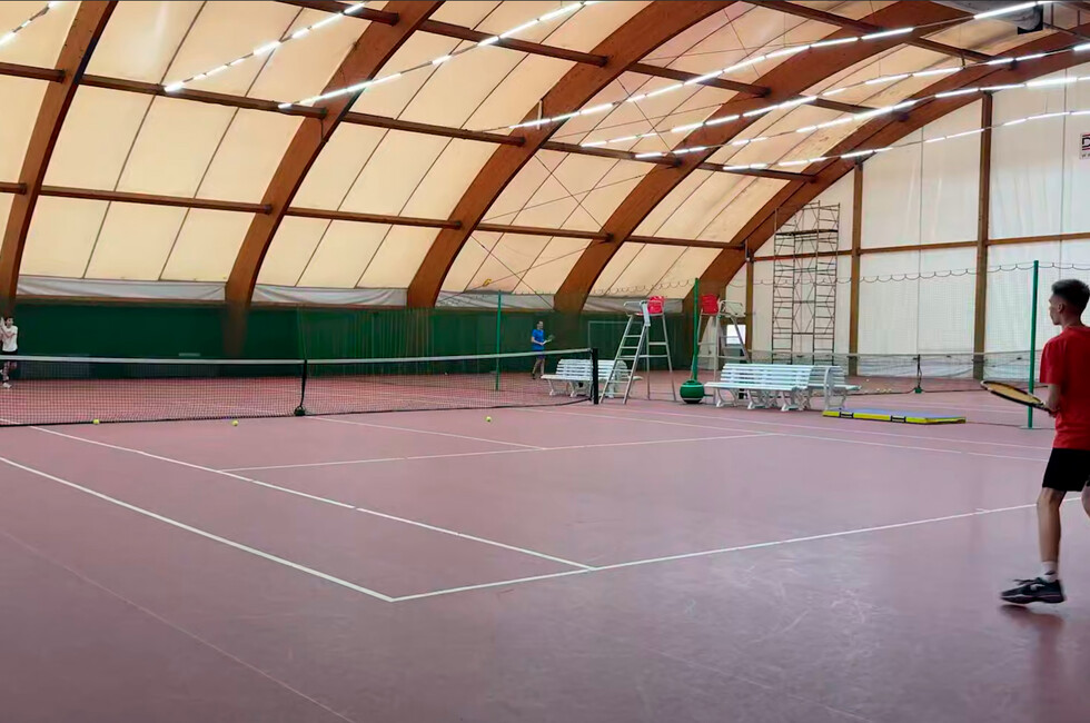 «Донецкая ракетка»: в ДНР появился новый теннисный клуб