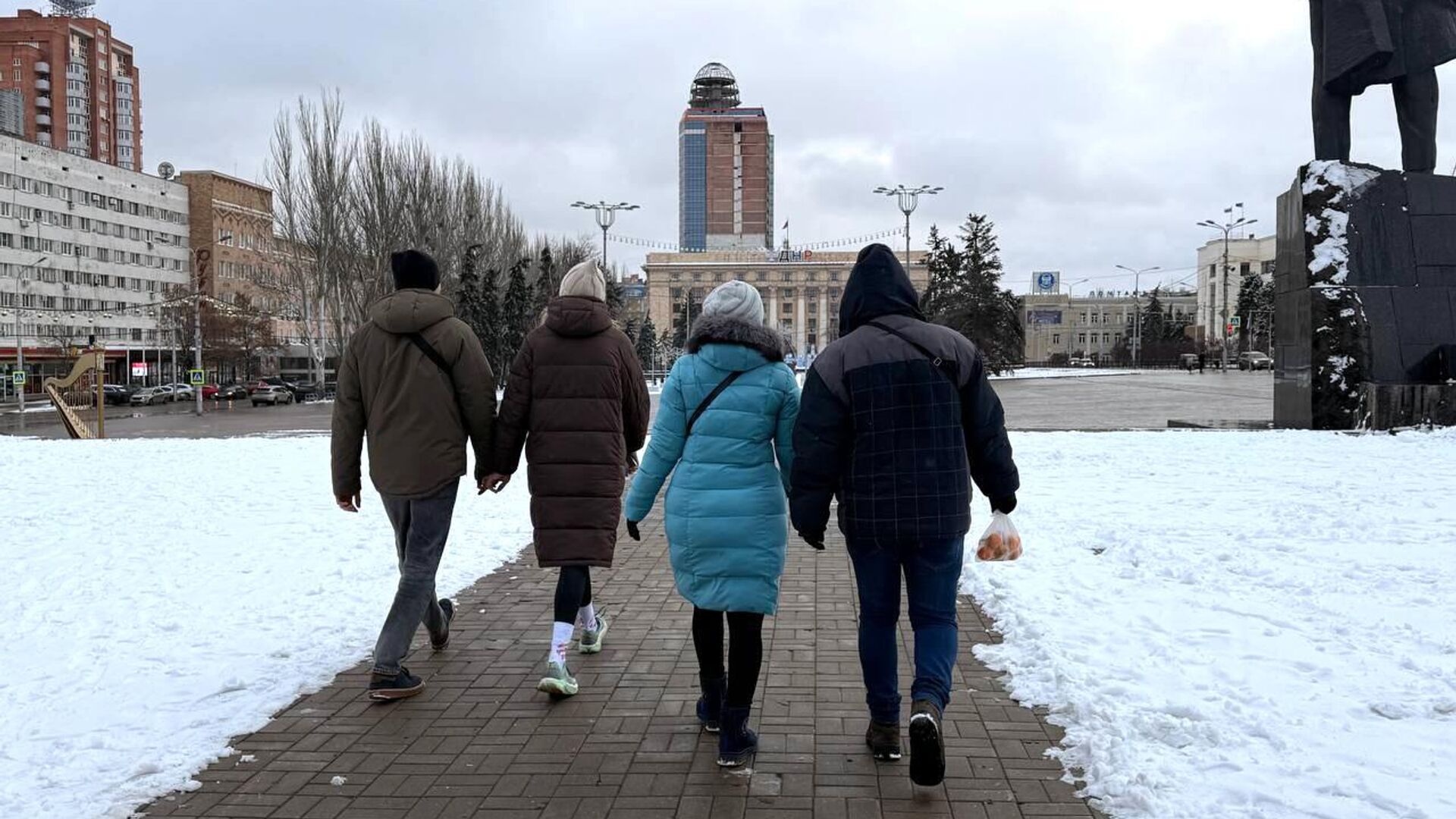 "В смешанных чувствах": Донецк встречает Новый 2026