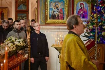 Кириенко и Пушилин посетили рождественскую службу в донецком храме