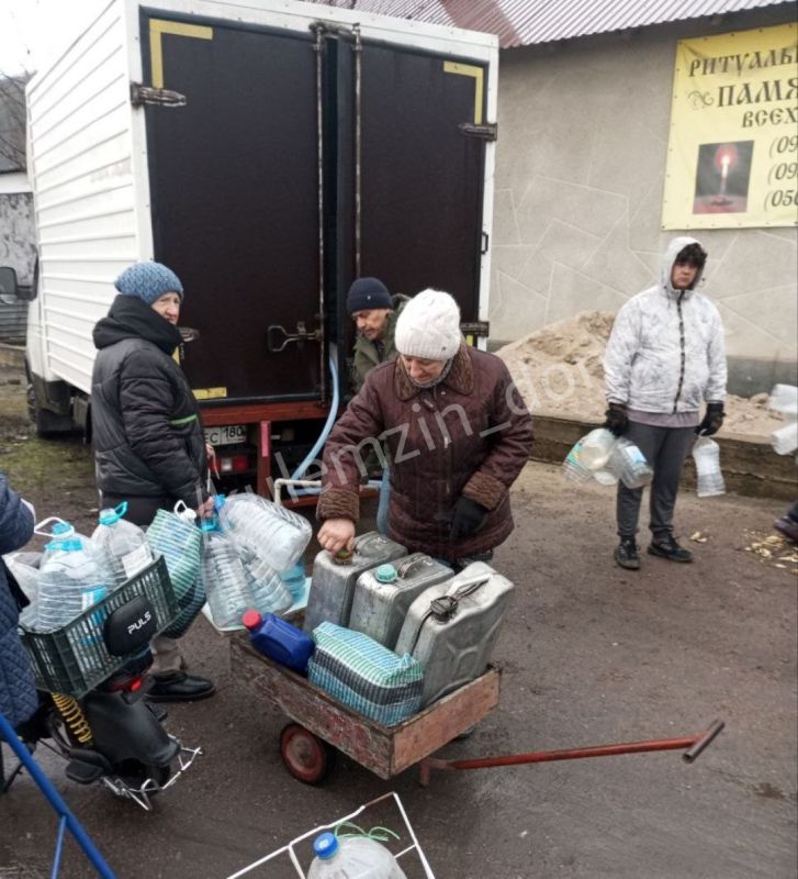 Наталья Бегуненко: Донецкие производители воды в кризисной ситуации с водоснабжением продолжают оказывать помощь населению города