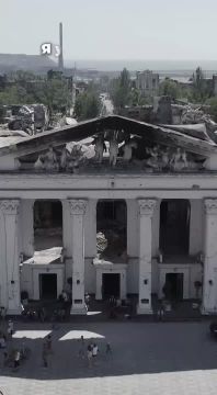 Мариуполь пережил очень многое: 8 лет оккупации, гонения киевского режима на русских людей, боль, страх, разрушения — то, что тяжело даже вспоминать…