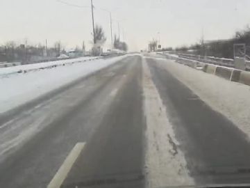 Александр Бондаренко: Сегодня, 15 января, в связи с погодными условиями в усиленном режиме работает спецтехника по всем основным направлениям Республики!