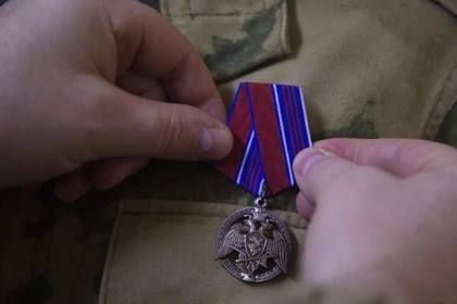 В ДНР наградили отличившихся на службе росгвардейцев