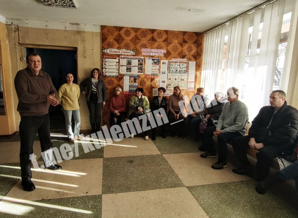 Сегодня в Ворошиловском районе состоялась встреча заместителя главы администрации г. о. Донецк с трудовым коллективом спортивной школы № 10. Работа с обращениями граждан, как отметил Глава ДНР Денис Пушилин, является...