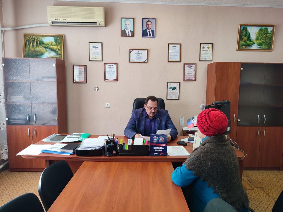 Сегодня, 22 января 2026 года, заместитель руководителя Управы Кировского внутригородского района Администрации городского округа Донецк ДНР Александр Дёмин провел личный прием граждан