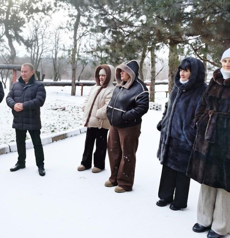Сегодня, 23 января, по поручению Главы ДНР Дениса Пушилина, первый заместитель руководителя Управы Калининского внутригородского района Администрации городского округа Донецк Роман Емельянов провел встречу на...