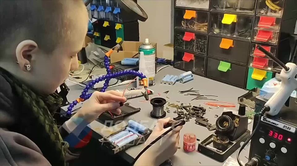 Девушка приехала в Донецк из Сибири, чтобы найти пропавшего без вести брата, воевавшего в ДНР…