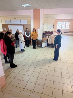 Сегодня, 26 января 2026 года, по поручению Главы Республики Дениса Пушилина, депутат Донецкого городского Совета ДНР Елена Сорокина провела встречу с трудовым коллективом МБУ СК "Кировец" по адресу: ул. Кирова, 149А