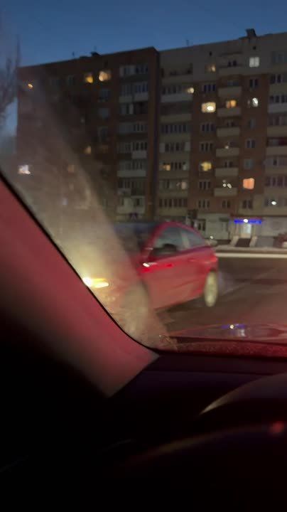 Водители жалуются на выключенный светофор на повороте улицы Полоцкой в Донецке