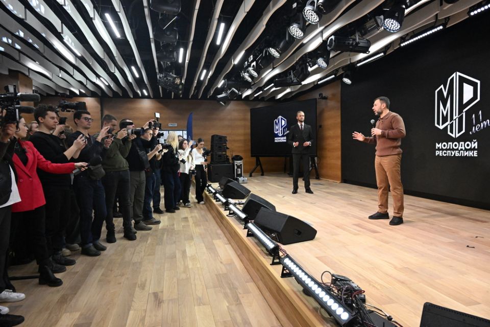 «Молодежь Донбасса стоит в авангарде всех созидательных процессов»: Денис Пушилин принял участие в мероприятиях молодежного центра «30/09»